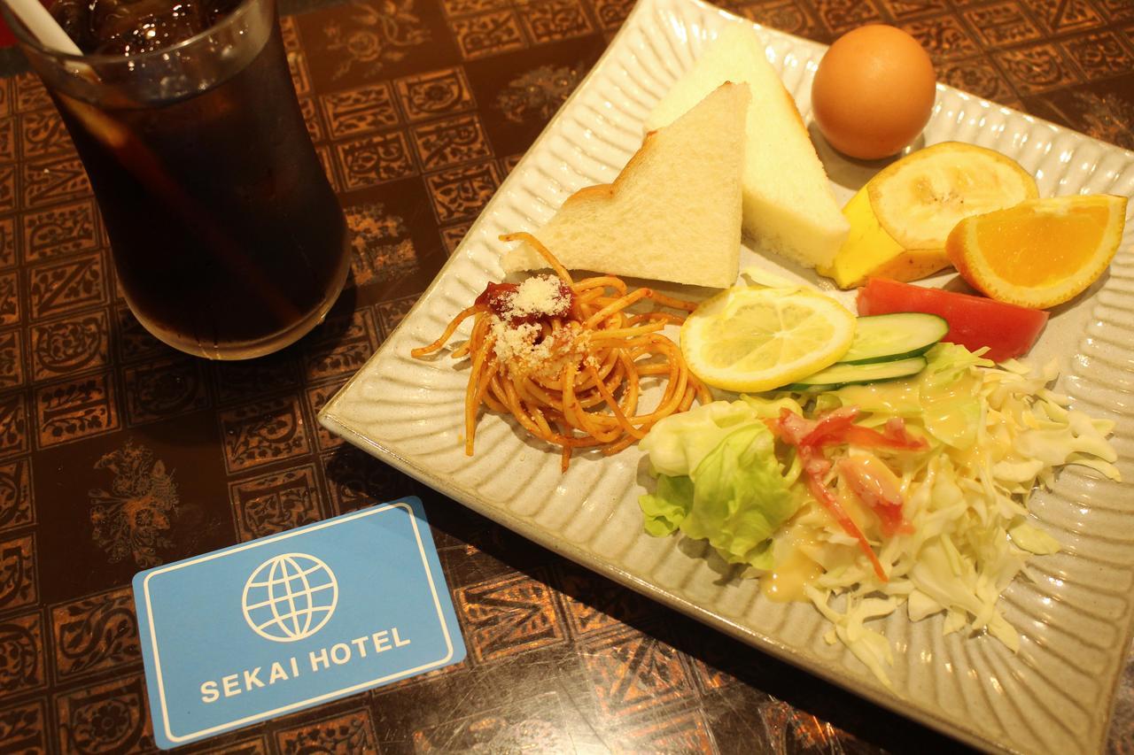 Sekai Hotel Momiji Осака Екстериор снимка